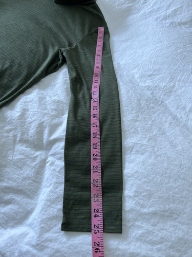 Patagonia | Women’s SZ Small Mainstay Turtleneck | Green Stripe Lightweight - Picture 4 of 9