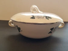 Homer Laughlin covered dish Debutante pattern
