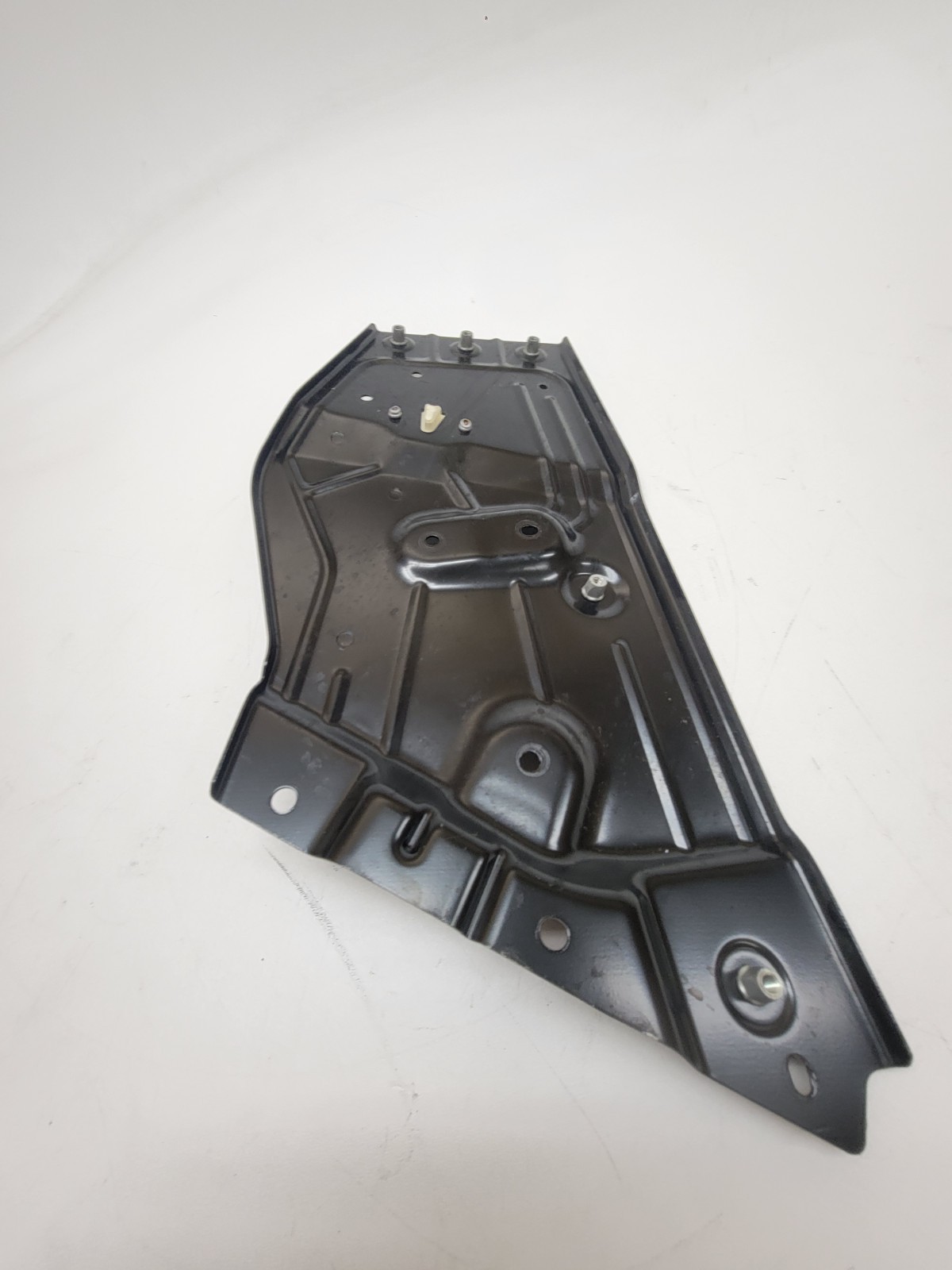 2014 - 2020 Maserati Ghibli Front Left Side Door Central Reinforcement Plate OEM