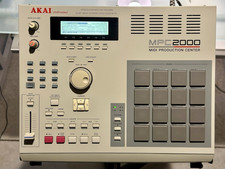 Akai MPC2000 Sampler  Sequencer