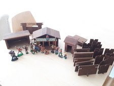 Holz Western Stadt Fort Gebäude Figuren teilweise reparaturbedürftig gebraucht