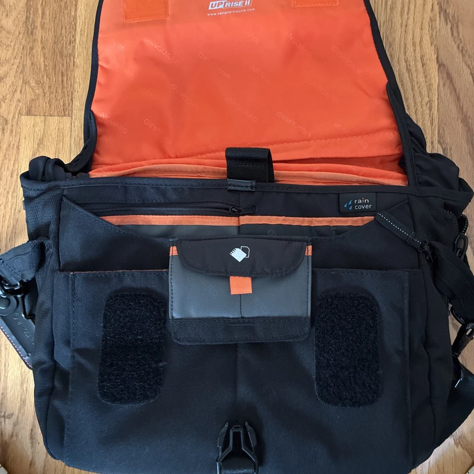 Vanguard Up-Rise II 28 Bolsa de Mensajero para Cámara Bolsillos para Computadora Acolchada/Muy Bonita Foto 3 de 4