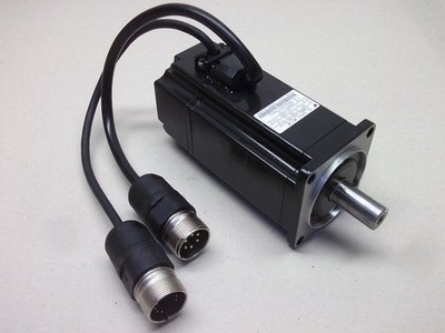 Omron Yaskawa SGMAH-04A1A61D-OY Servo motor with encoder,