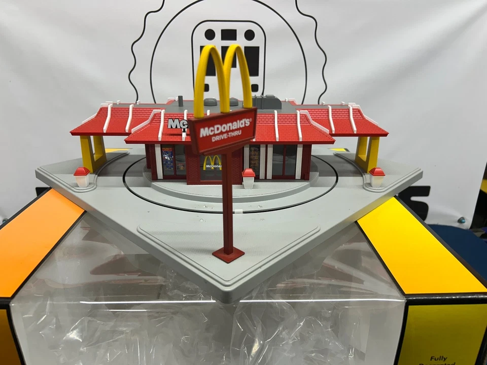 Mth Operating McDonald’s Restaurant Building 30-9114 - Image 2 of 4
