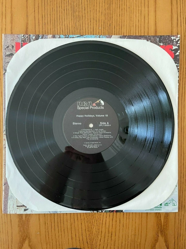 Happy Holidays 18 -vintage EX CHRISTMAS vinyl LP - Elvis Presley - Jack Jones - Image 3 of 3
