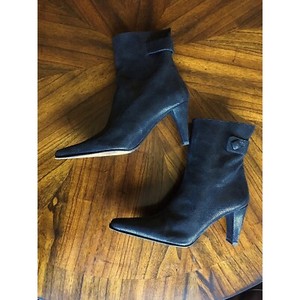 stuart weitzman pointed boots