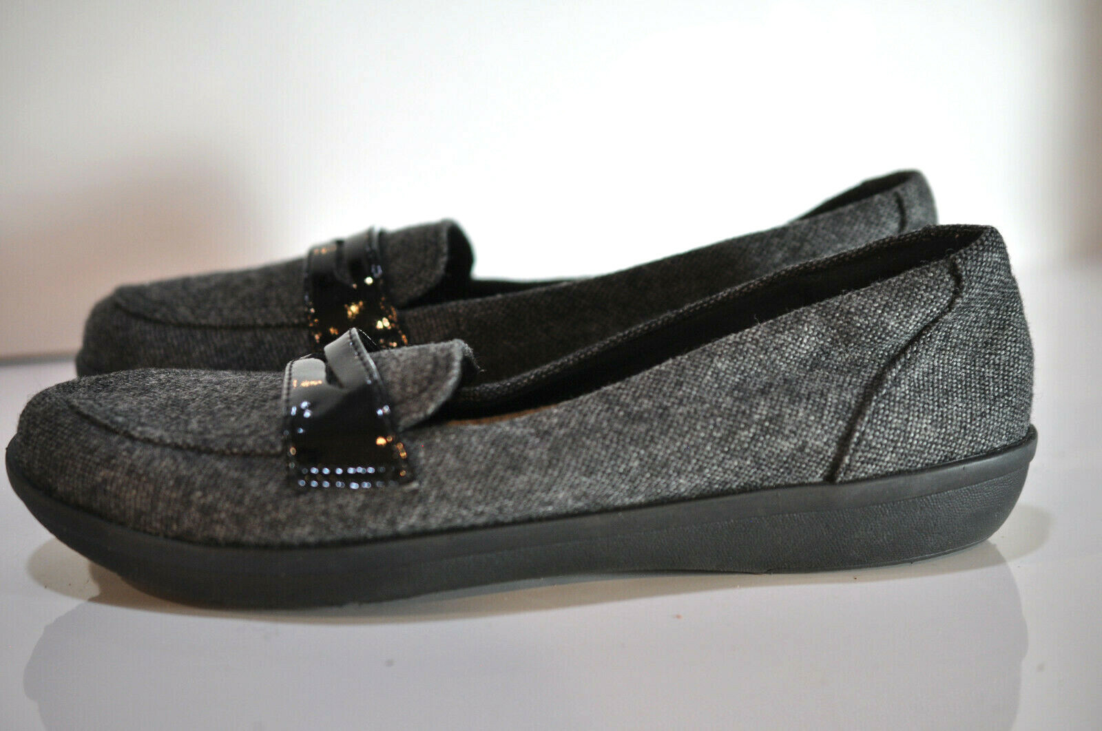 Clarks Womens grey/ black cloud steppers soft cushion… Gem