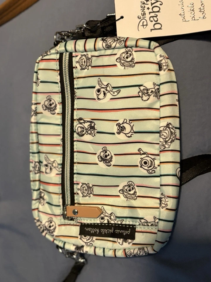 Bandolera Petunia Pickle Bottom Pixar Foto 3 de 4