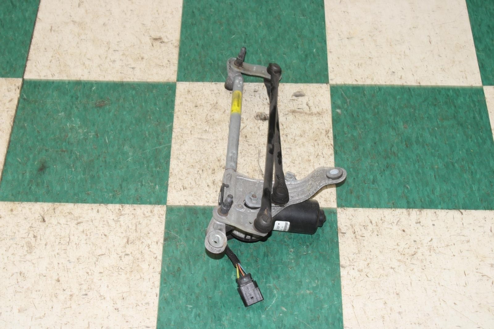 14-20 GHIBLI Front Windshield Wiper Motor Linkage Factory Assembly OEM Unit OE