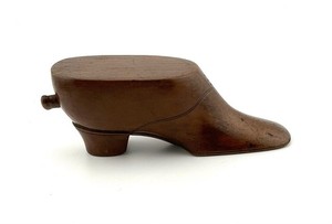 Victorian Wood Shoe Snuff Box With Plug 