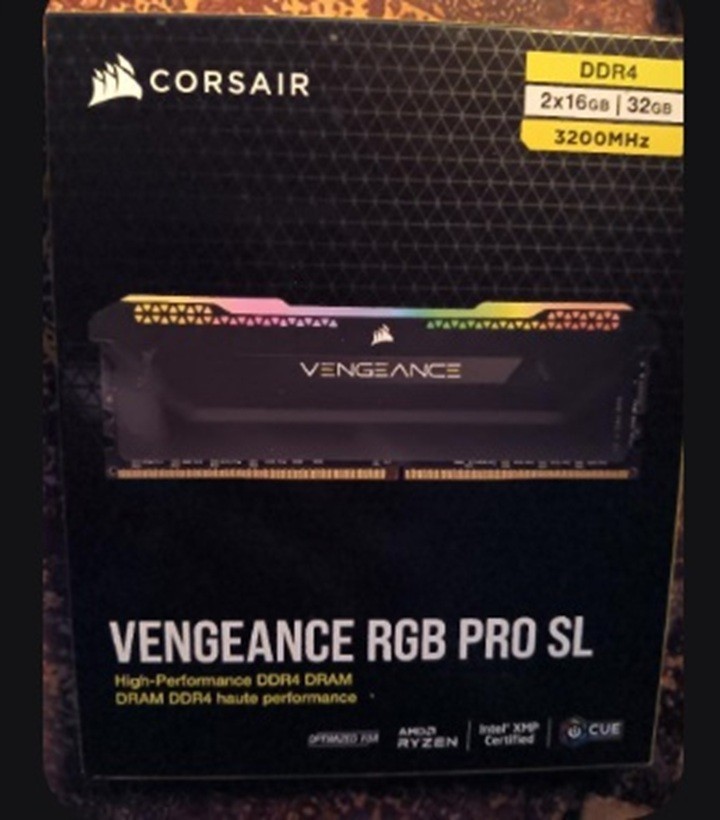 CORSAIR VENGEANCE RGB PRO SL 32GB (2x16GB) 3200MHz with INTEL XMP