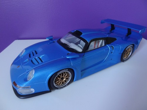 Porsche 911 GT1 1996 Street Version Bleu Blue UT Models 1/18 27842 - Foto 6 di 22