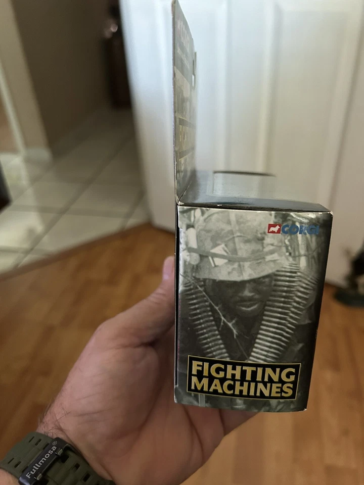 2003 Corgi Fighting Machines Battle for Stalingrad Russian T34-76 8th Tank Army - Image 4 of 4