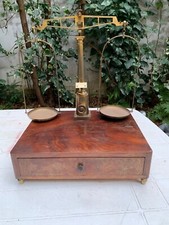 ANCIENNE BALANCE DE PHARMACIE EN LAITON ET PLAQUAGE ACAJOU