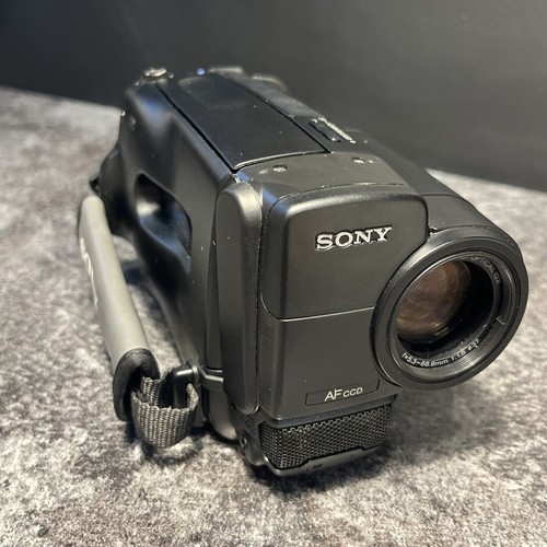 Sony Handycam CCD-TR401E PAL 8mm Video 8 Camcorder With Carry Case - Picture 12 of 24