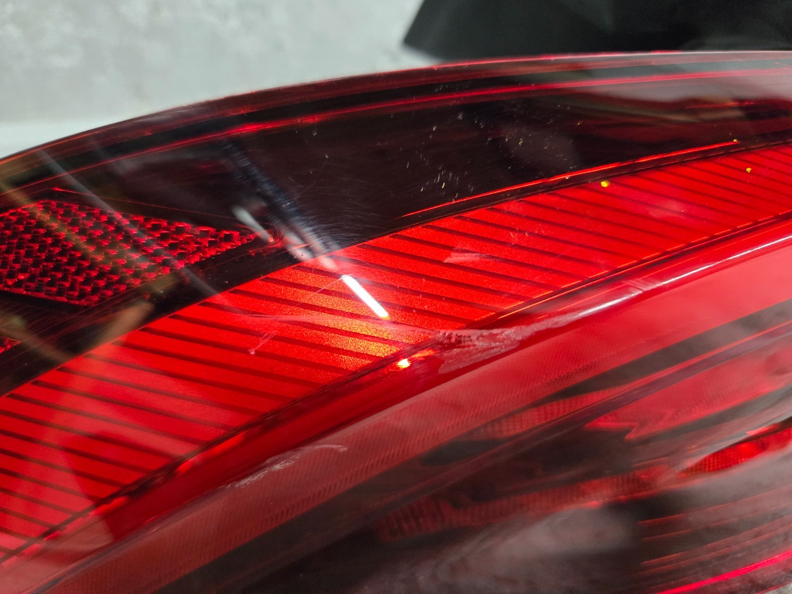 2023-2026 Maserati Grecale OEM LED Tail Light Left LH Driver Side 670157333