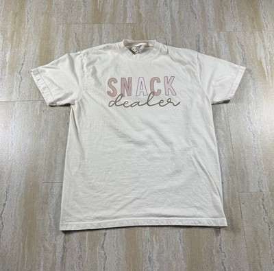 Comfort Colors Womens Size M Snack Dealer Graphic T Shirt Cream Tan Funny Mom 