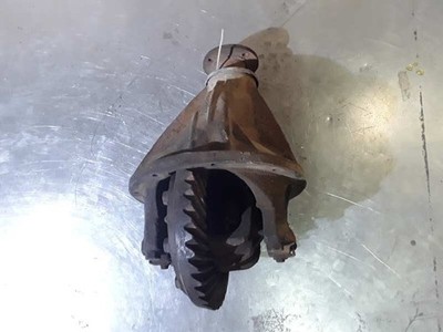 differenzial hinten 572841 NISSAN TRADE 1988
