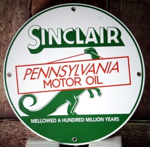 SINCLAIR MOTOR OIL 100 MILLION YEARS PORCELAIN COLLECTIBLE, RUSTIC, ADVERTISING