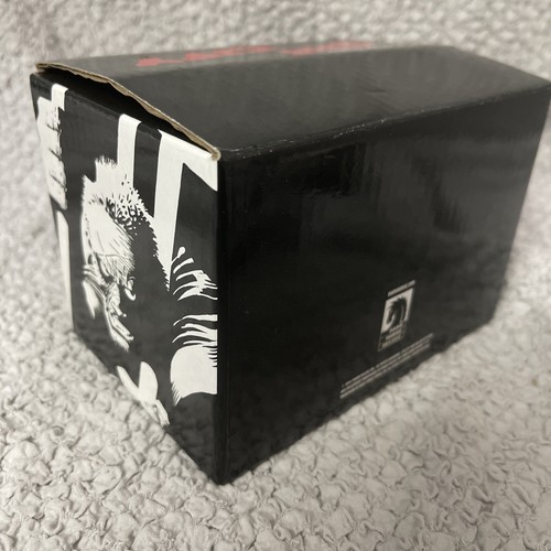 Frank MIller’s Sin City Playing Cards - Darkhorse 10 Sealed Decks - Picture 5 of 7