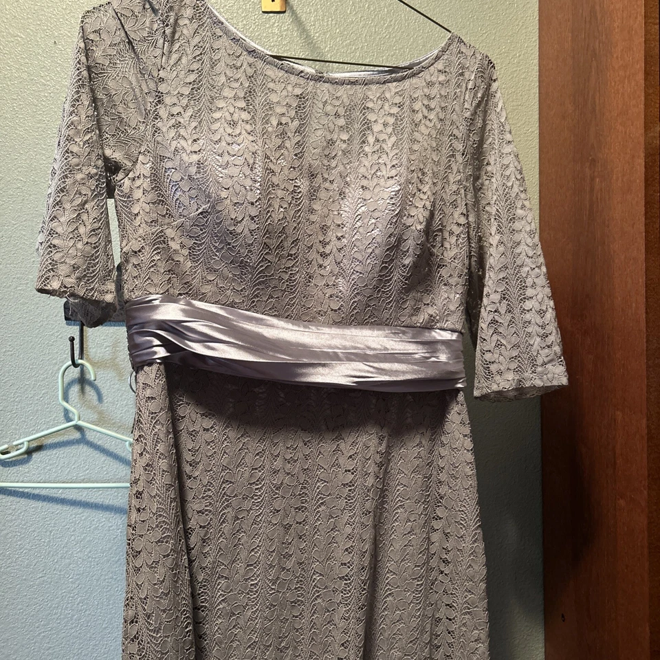 Vestido Ever Pretty Talla 12 14 Gris Encaje Floral Largo Encaje Formal Boda Nuevo con Etiquetas Foto 2 de 4