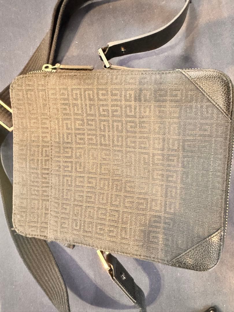 GIVENCHY black shoulder bag thumbnail 4