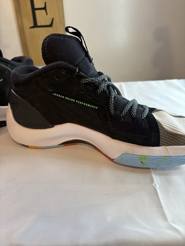 Nike Air Jordan Zoom Men’s 10 Multicolor And Black Sneakers - Picture 3 of 16