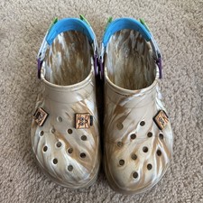 Cinnamon Toast Crunch Crocs Special Edition size 12 Men s Missing A Few Charms