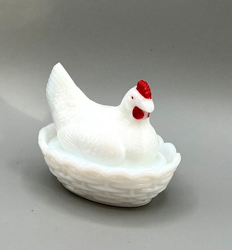 Vintage Westmoreland White Milk Glass Hen Chicken On Nest Salt Cellar