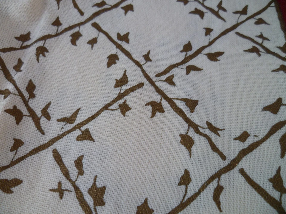 CHARTER CLUB Christmas Holiday Tablecloth Ivy Holly POINSETTIA Red Green 60X100 - Image 2 of 4