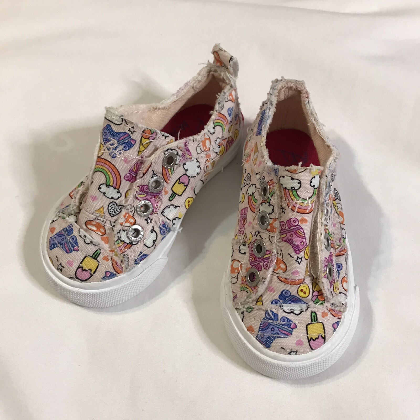 Blowfish Malibu Sneakers Girls Size 5 Peach Canvas Play-K