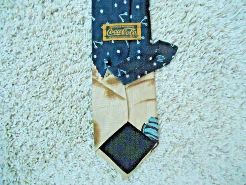 Coca Cola Mens 100% Silk Classic Polar Bear Golf Neckware Tie - Picture 4 of 4
