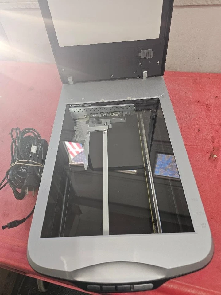 Epson Perfection V500 Photo Scanner J251A Hard Wired Power Cord Tested Working!! - Image 2 of 2