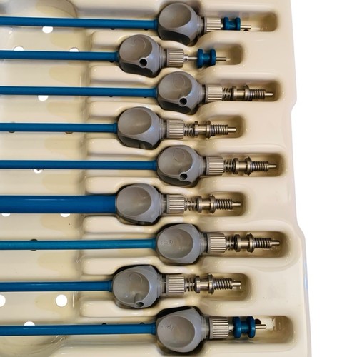 Conmed Detacha Tip Laparoscopico Strumenti Multiuso Set di 13 con Vassoio - Foto 3 di 15