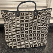 Borsa Carpisa nera bianca geometrica stampa quadrata tote bag design italiano ecopelle