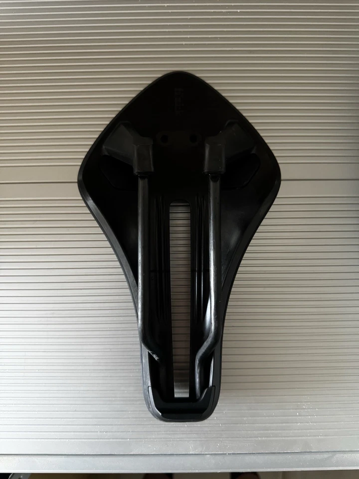 Sillín Fizik Transiro Aeris Larga Distancia R3 - Kium, 135 mm, Negro Foto 2 de 4