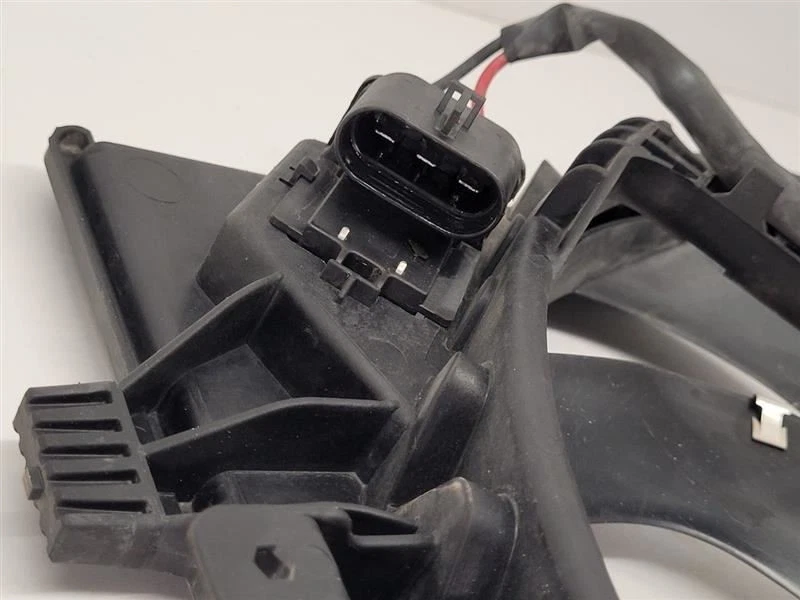 2014-2015 CHEVROLET SONIC Radiator Fan Motor Fan Assembly 95352377 Foto 3 de 4