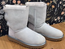 UGG Bailey Bow II Women s Size 8 in Metallic Sky Blue