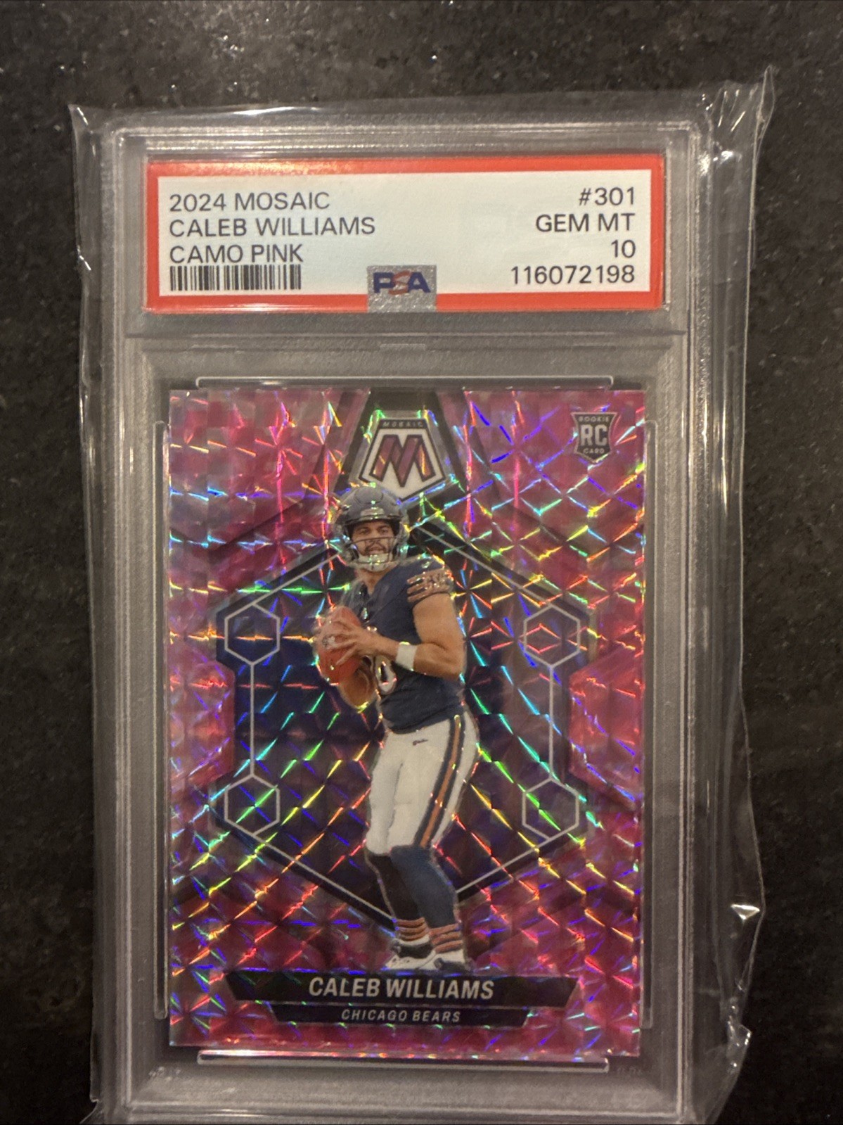 2024 Panini Mosaic - Rookies Caleb Williams #301 Camo Pink Mosaic Prizm (RC) view 1