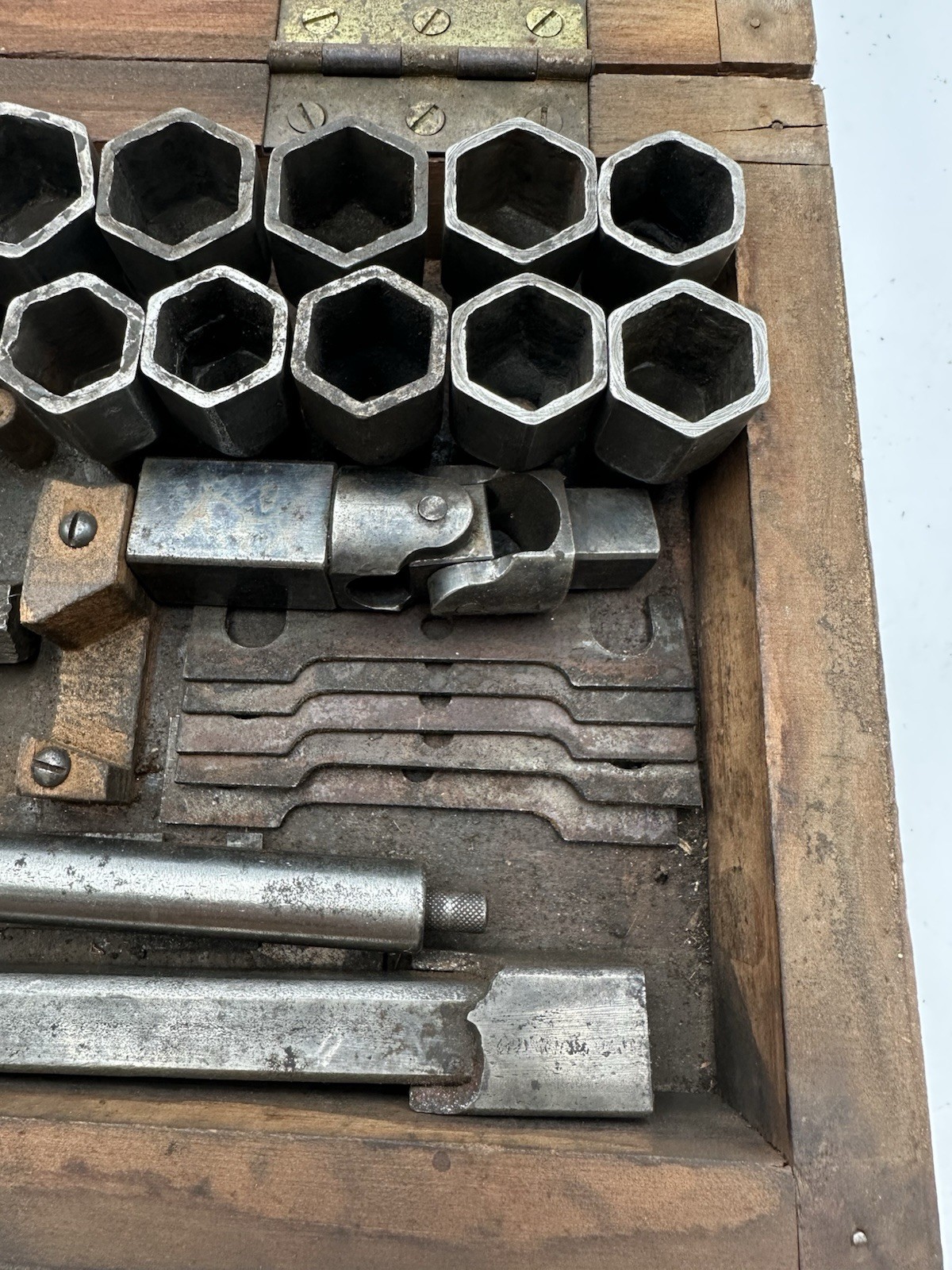 Picture 5 of 23