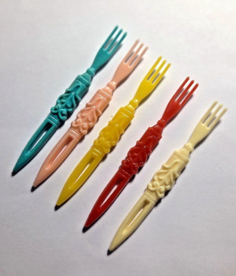 Vintage Colorful Plastic Party Forks, 18 Count, Made in USA Multiple Colors, Box