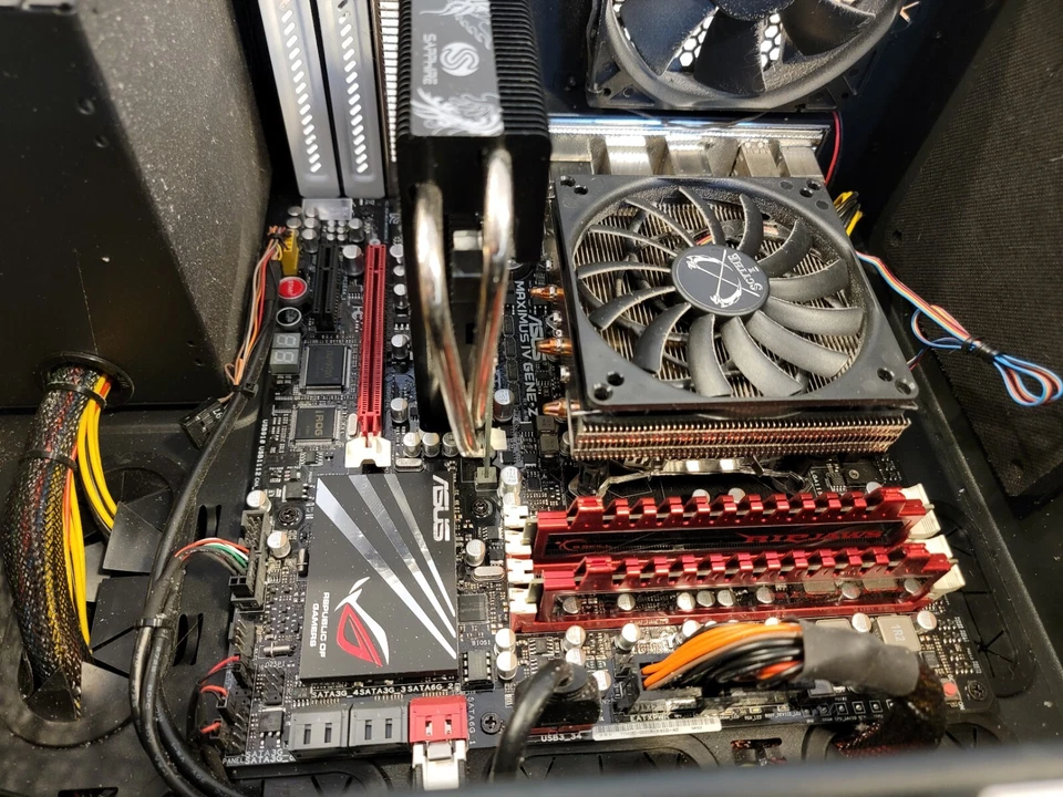 ASUS Gaming PC Republic of Gamers Maximus IV GENE-Z AVA Direct GAME Computer - Image 2 of 4