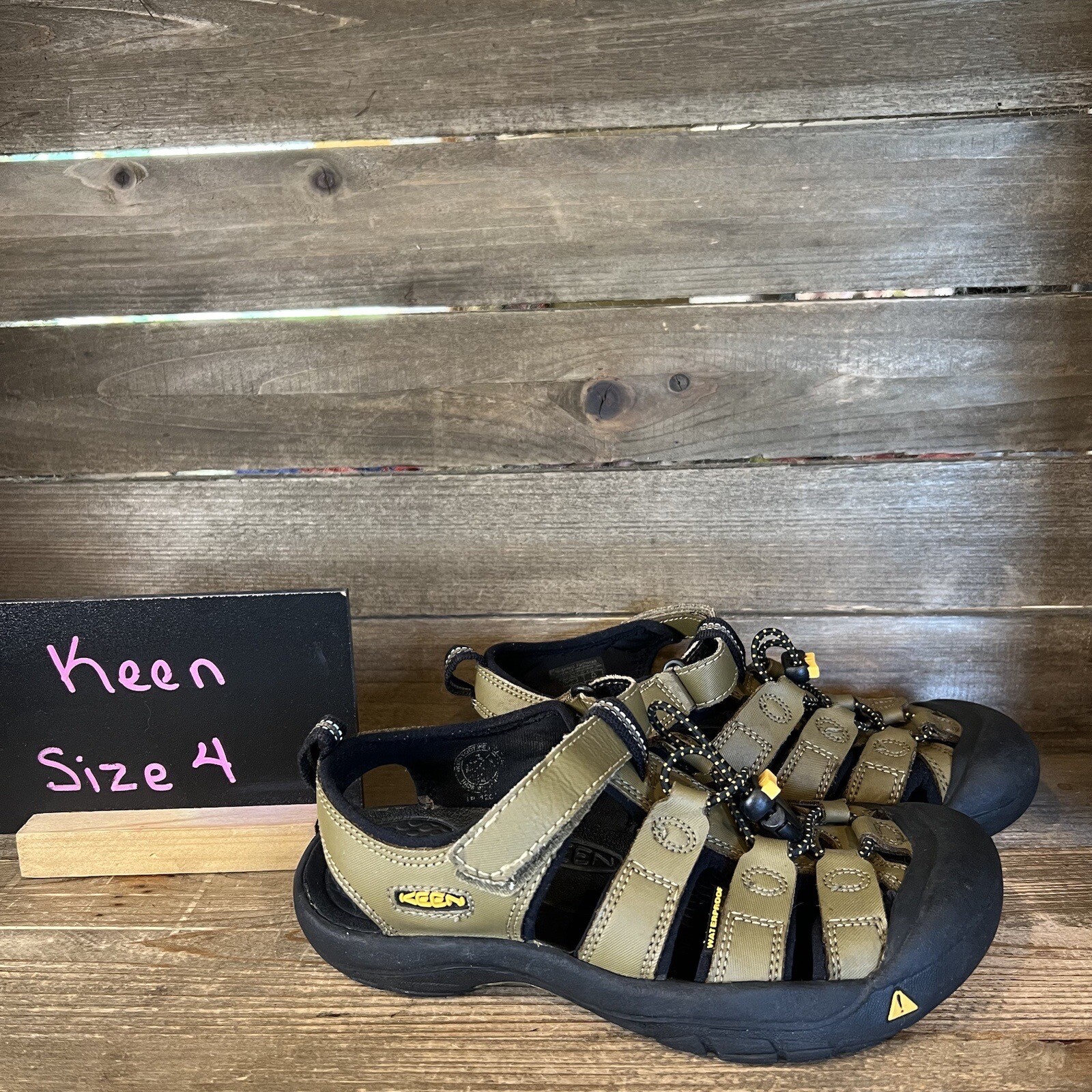 Sandali scarpe bambini grandi Keen Newport H2 impermeabili verde oliva misura 4 anni