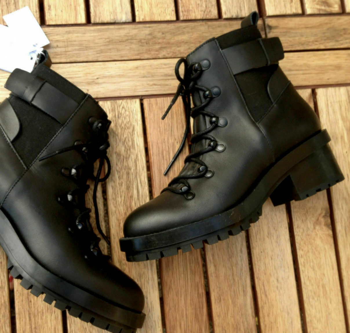 SAOLA ZARA STIVALI NERI IN PELLE STRINGATI SUOLA PISTA STIVALETTI BIKER 39 EUR nuovi