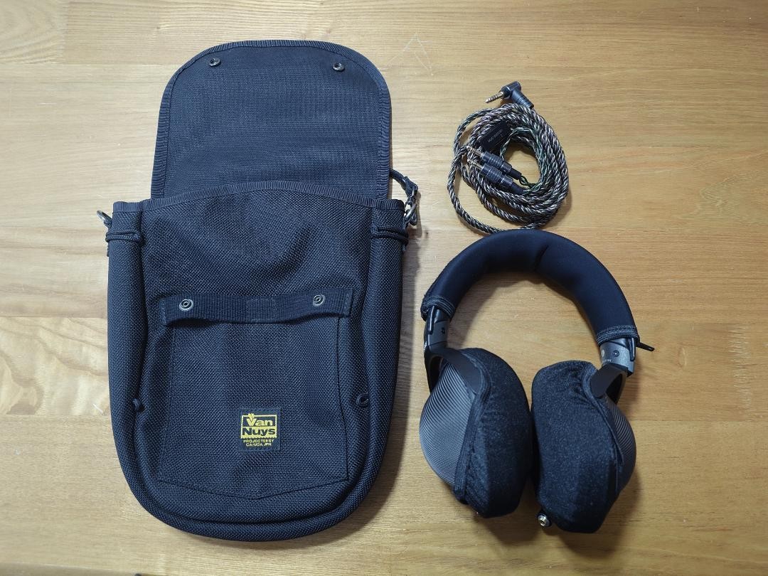 SONY MDR-Z1R & MUC-B20SB1 & キャリングケース SONY MDR-Z1R & MUC-B20SB1 & Carrying Case [Used Excellent
