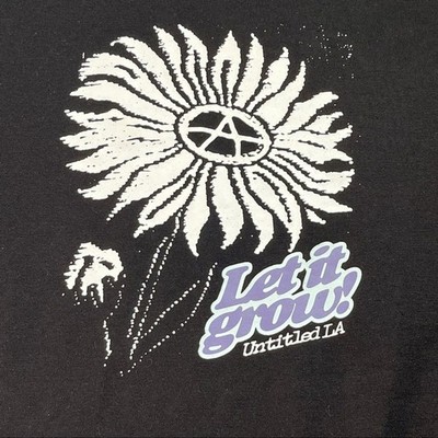 Designs Untitled Graphic T-shirt Black  Grow Untitled  Size L