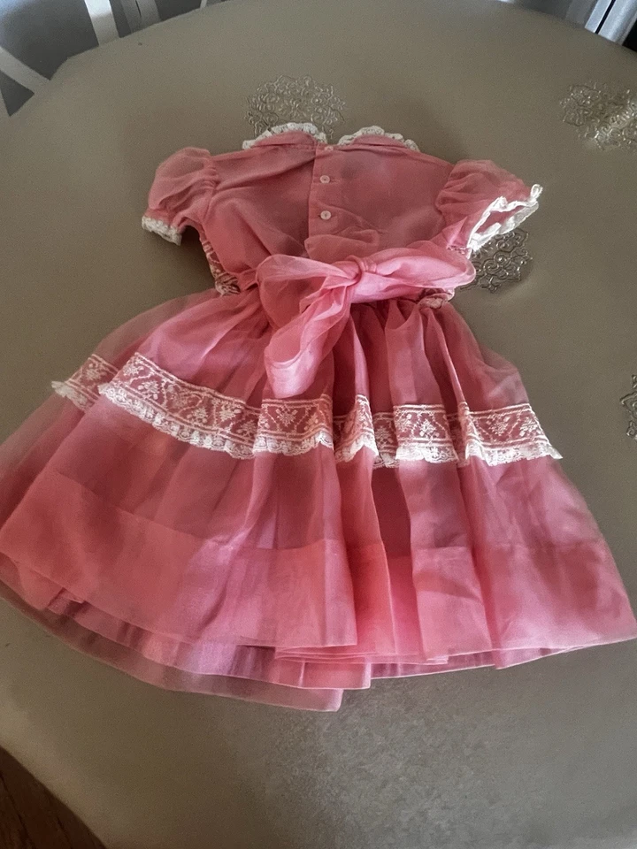 Vestido Vintage Tiny Town Togs Rosa Bordado Organza Niñas Pequeñas Foto 2 de 4