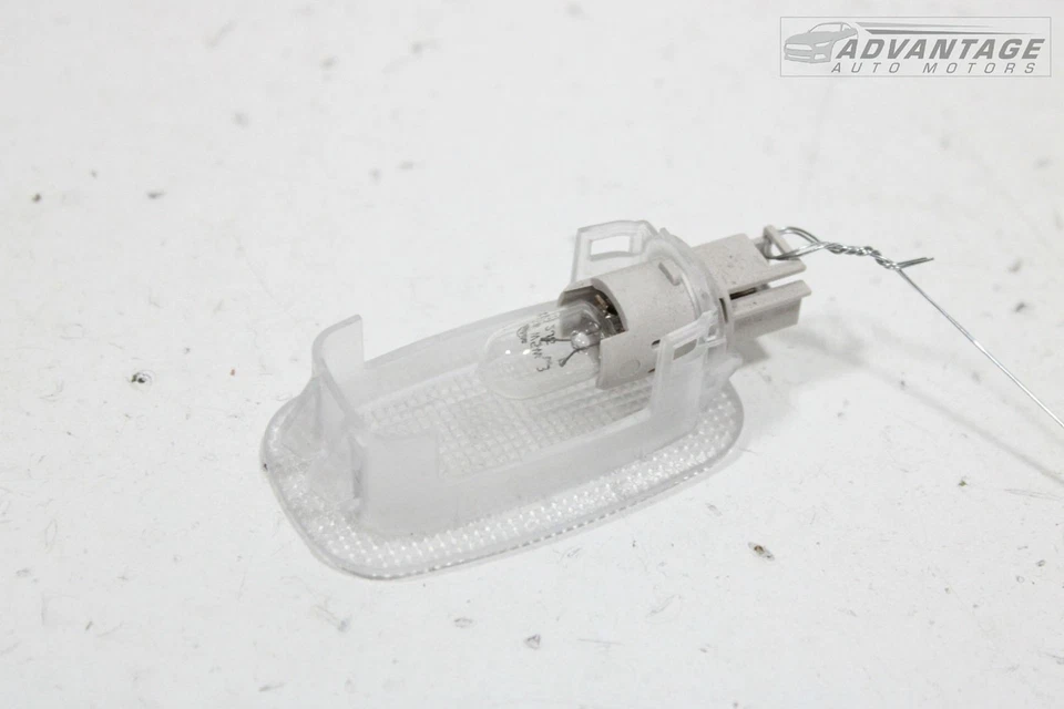 2014-2019 MERCEDES BENZ CLA250 FRONT RIGHT PASSENGER SIDE INTERIOR LAMP OEM - Image 3 of 4
