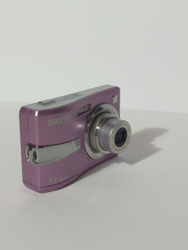 Sanyo Xacti VPC-S770PU 7.1MP Digital Camera Mauve Purple - Picture 2 of 4