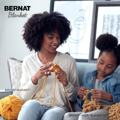 Bernat® Blanket™ #6 Super Bulky Polyester Yarn, White 10.5oz/300g, 220 Yards - Picture 4 of 13